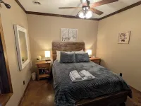 Holston River Lodge, Paradise on the River🎣Fishing, Kayaking,Hot Tub,Wineries🔥 Hotels in North Fork