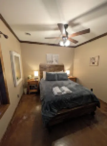 Holston River Lodge, Paradise on the River🎣Fishing, Kayaking,Hot Tub,Wineries🔥