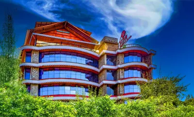 Sumitel Queens Yard Hotels near Himalayan Mountaineering Institute