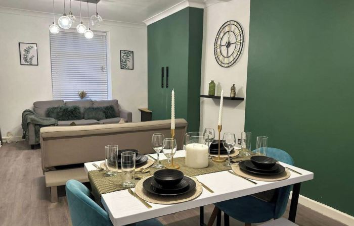 Beautiful 2 Bedroom House in Bridgend