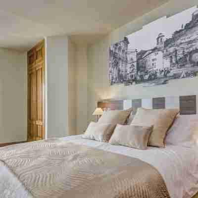 Charming Centric Apartment Best for Families. Isabel la Católica III Rooms