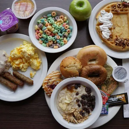 Country Inn & Suites by Radisson, Lake Norman Huntersville, NC Отели в г. Мекленберг