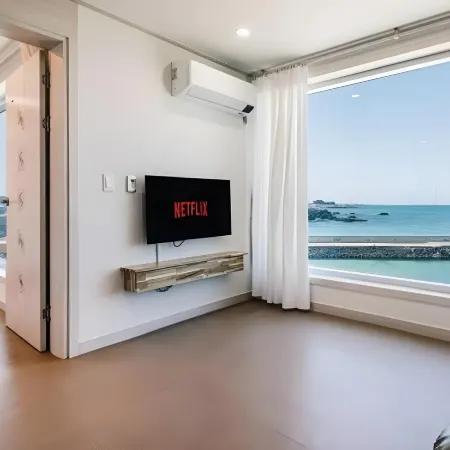 Jeju Pureudao Ocean Pension Отели рядом с достопримечательностью «Парк верховой езды The Ma Park»