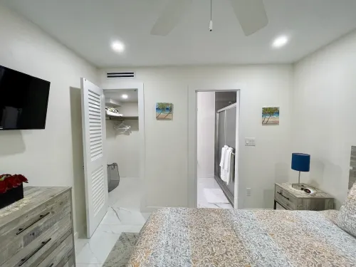 Andy's Inn 2 Bamboo Studio Suite - Charming Studio with beach access