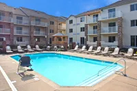 Holiday Inn Express & Suites PITTSBURGH AIRPORT by IHG - Pools