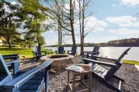 Lake Front ~ Firepit ~ Kayaks ~ SUPs ~ Yard Games