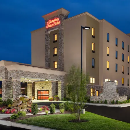 Hampton Inn & Suites Williamsport-Faxon Exit