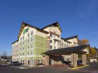 Holiday Inn Express & Suites SEATTLE SOUTH - TUKWILA by IHG Hotels in der Nähe von Kubota Garten