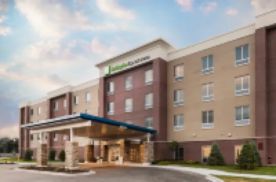 Holiday Inn Express & Suites ST. LOUIS - CHESTERFIELD by IHG Hotels in Chesterfield