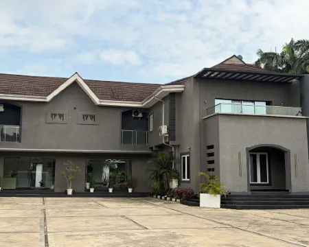 Cologne Residence Hotels in Jabi