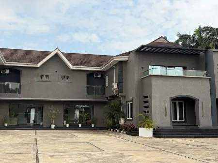 Cologne Residence Отели в г. Джаби