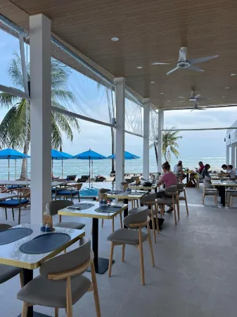 Three Trees Samui Resort - Sarocha Villa Отели рядом с достопримечательностью «Wat Sila Ngu Temple»