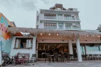 Bay's Inn Resort Hotels in Baler
