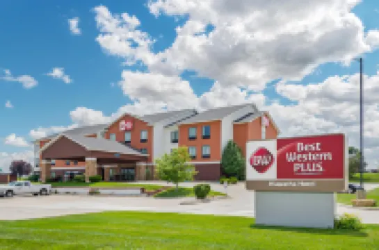 Best Western Plus Hiawatha Hotel Hotels in 