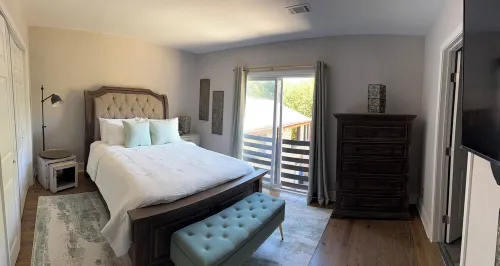 FIFA Fan Stylish Retreat Lodge in Heart of it All! 9.4 miles from the Stadium.