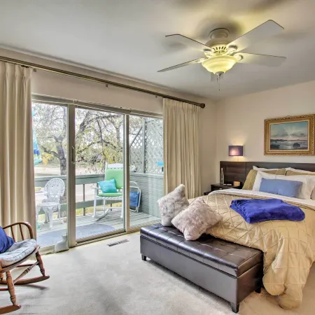 Lakefront Fort Collins Townhome, Only 3 Mi to Csu!