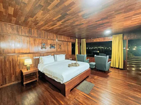 Andau Dive Resort Raja Ampat Отели рядом с достопримечательностью «Mansuar»