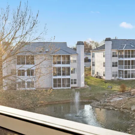 Lazy Lookout Mo Spacious 3 Bdr, Great Location!