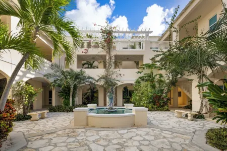 Newly Renovated Penthouse: Peace, Love, and the Beach Await YouBest View NWP