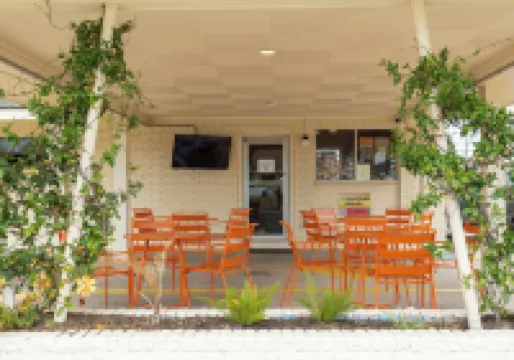 Driftwood Motel