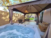 " Santa Fe Style" 4Bedrooms, Hot Tub and Pets Welcome, 5G Fiber WiFi ! - อ่างจากุชชี่