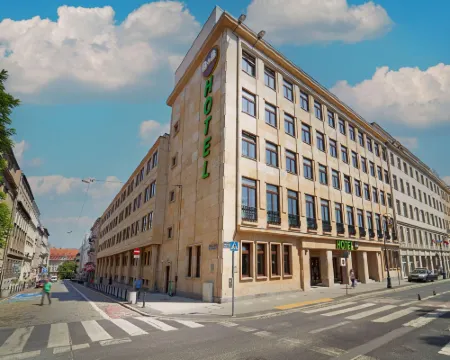 B&B波茲南歐德湯恩 波茲南酒店