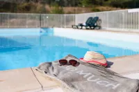 Zenitude Hôtel-Résidences Six-Fours - Pools