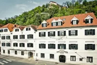 Schlossberghotel Hotels in 