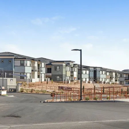 Landing Apartments Tucson near La Cholla Professional Park