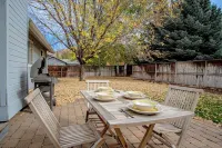 In the Heart of Hailey; Private Pet-friendly 3 Bedroom Home With Garage
