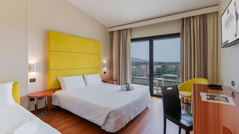 B&B Hotel Pisa Airport
