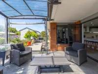 Executive 3 bedroom home 馬斯特頓住宿飯店