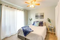 Charming Condo on Lake Erie w/ Community Pool Hotels in 
