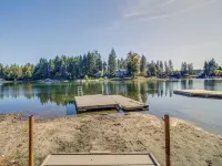 Newport Cabin on Diamond Lake w/ Private Boat Dock Hotele w: Pend Oreille County