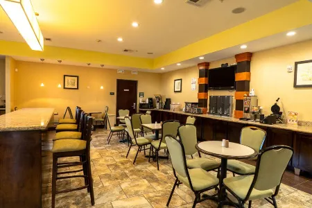 Rivers  Inn & Suites