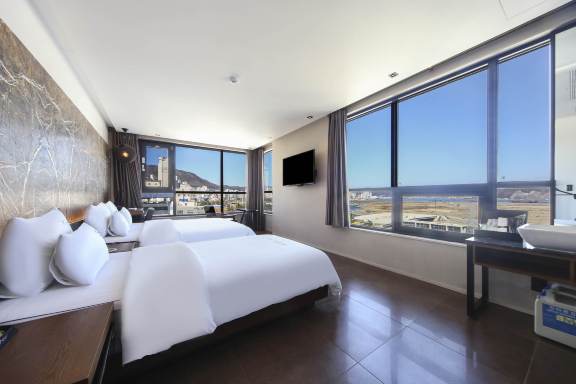 Masan Almond Hotel Hotels in Changwon