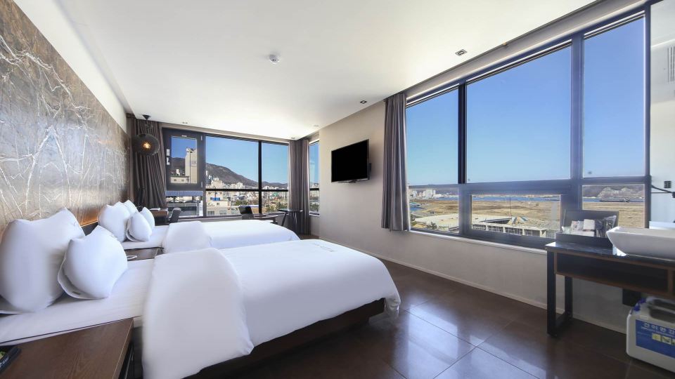 Masan Almond Hotel