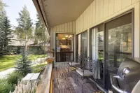 1196 Flying Dutchman Condo