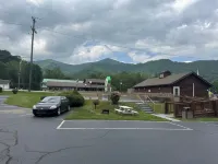 Castlewood Inn - Parkplatz