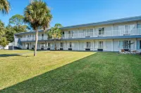 Suburban Studios Daytona Beach - Speedway Hotels near Daytona 500 Experience