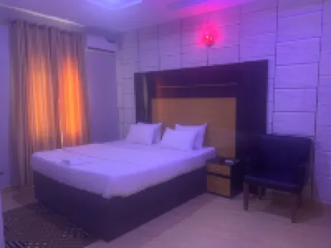 Comfort Kul Suites Hotéis em Agbor