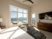Summer Perfect at the Lake Expansive Views Large Patio Private Hot Tub Swimming Beach Hiking Biking Hotels in Hideout
