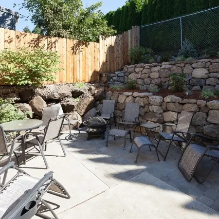 New Condo Downwider with Hot Tub, Minutes Away from the Columbia River Gorge by RedAwning