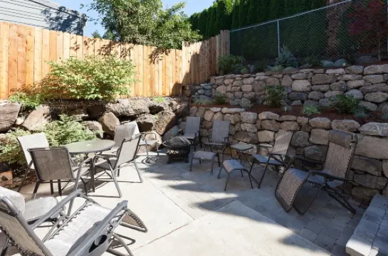 New Condo Downwider with Hot Tub, Minutes Away from the Columbia River Gorge by RedAwning
