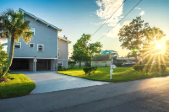 Waterfront Access and Heated Saltwater Pool - Luxurious Tropical Retreat