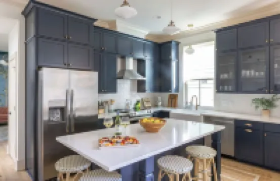 THE DELPHINE Luxury Downtown Charleston Villa, 1 Block to King + Private Pool