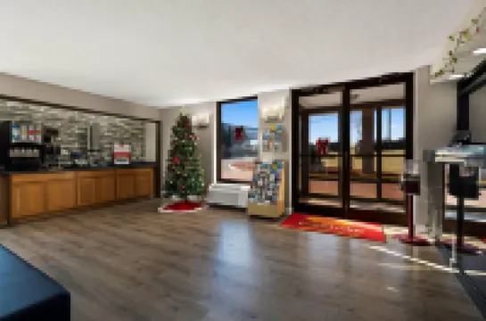 Econo Lodge Hotels in Dumbarton