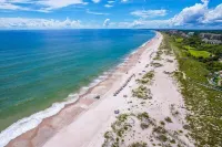Dog-Friendly Condo Steps to Beach Wth Pool, AC & Elevator - Condos