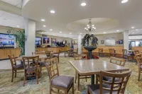 Best Western Plus Swiss Chalet Hotel  Suites - breakfast