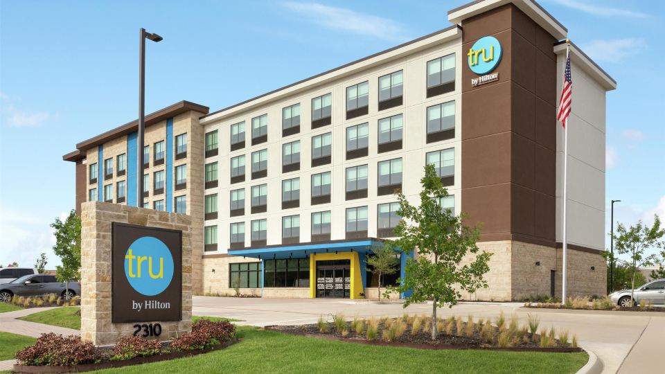 Tru by Hilton Frisco Dallas